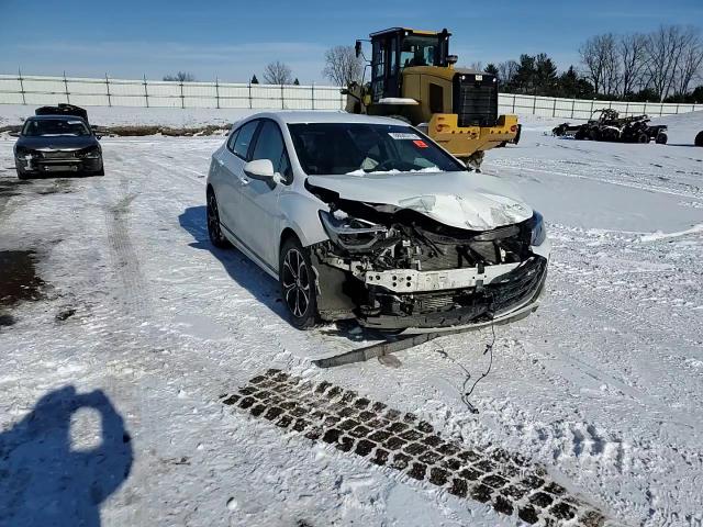 2019 Chevrolet Cruze - Image 11