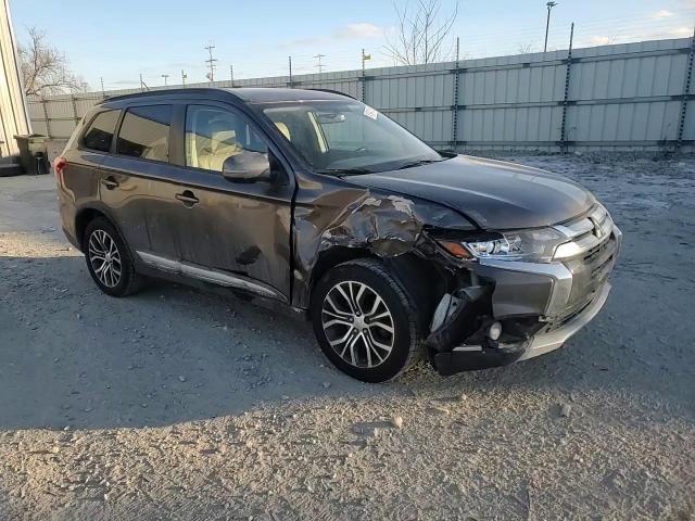 2016 Mitsubishi Outlander - Image 12