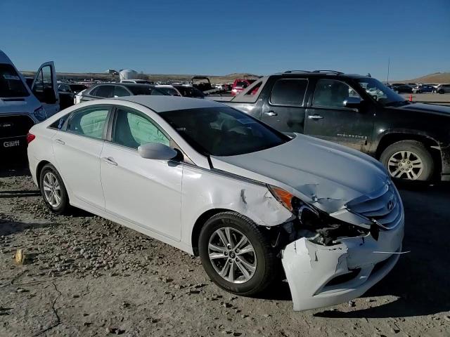 2013 Hyundai Sonata - Image 11