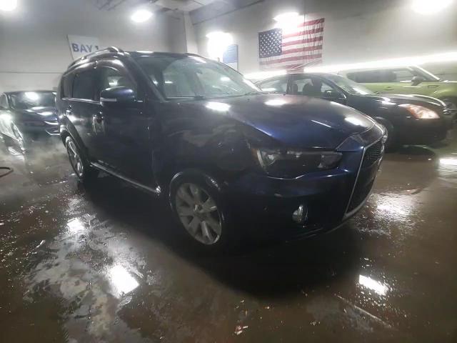2013 Mitsubishi Outlander - Image 13