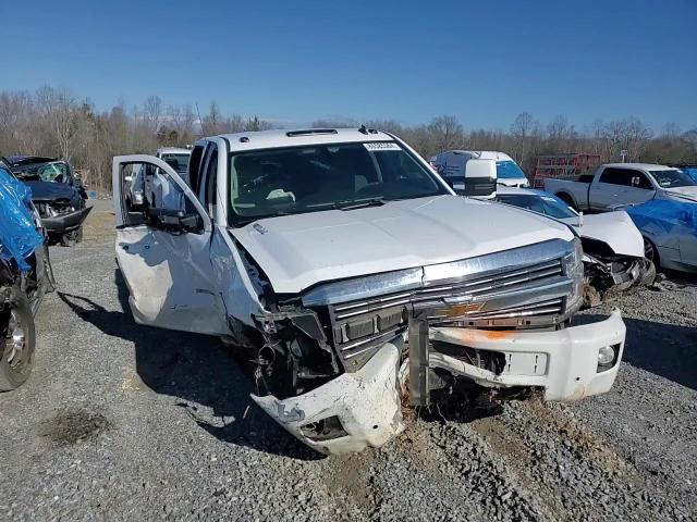 2015 Chevrolet Silverado - Image 11