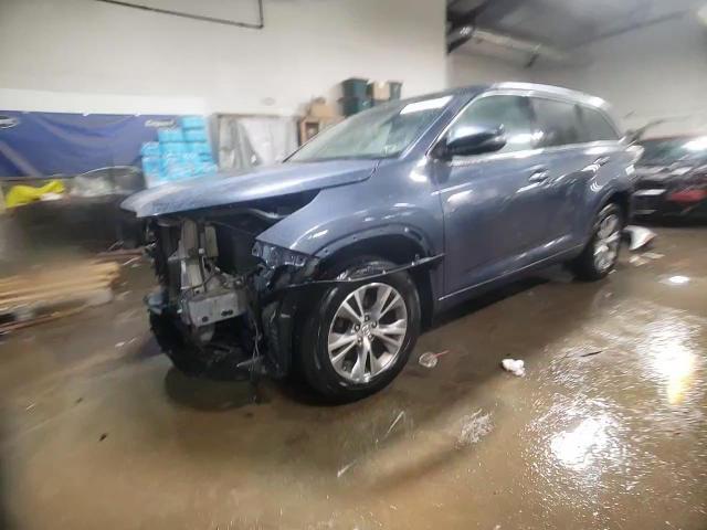 2015 Toyota Highlander - Image 14