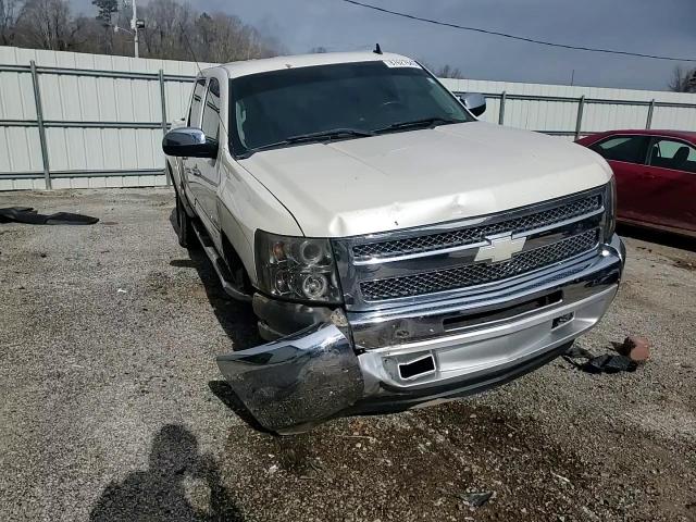 2012 Chevrolet Silverado - Image 11