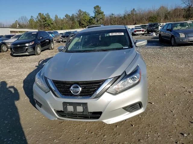 2018 Nissan Altima - Image 15