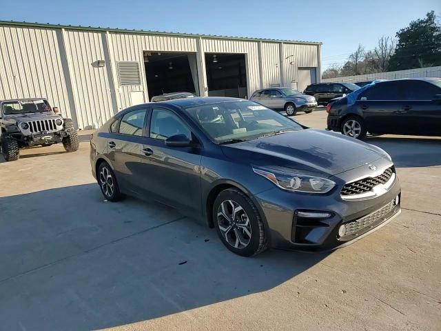 2019 Kia Forte - Image 11