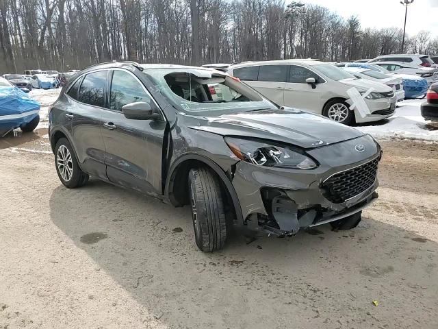 2020 Ford Escape - Image 14