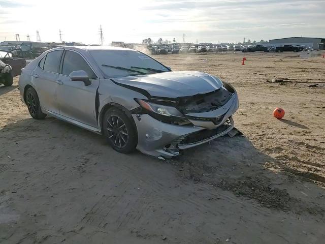 2020 Toyota Camry - Image 11