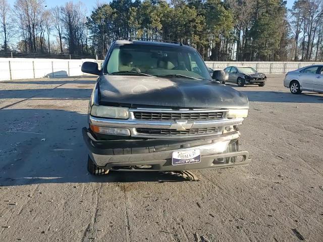 2004 Chevrolet Tahoe - Image 11