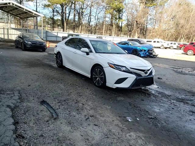 2018 Toyota Camry - Image 13