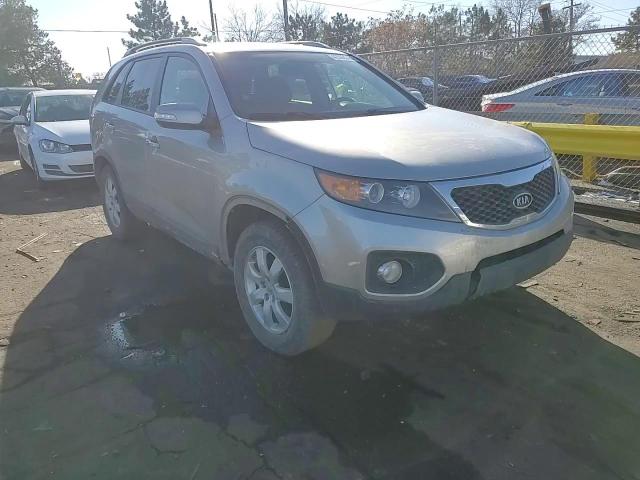 2012 Kia Sorento - Image 12