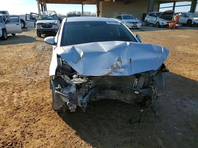 2019 Hyundai Elantra - Image 11