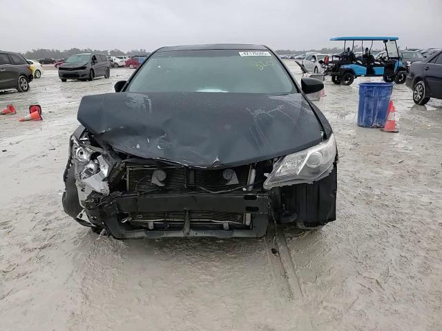 2014 Toyota Camry - Image 11