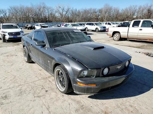 2007 Ford Mustang - Image 11