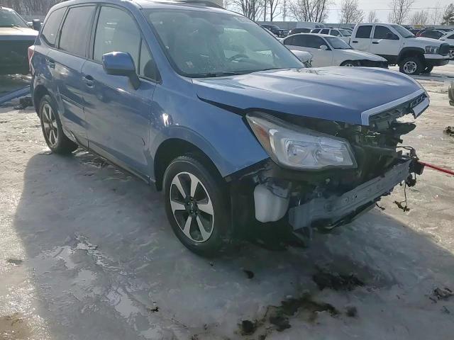 2017 Subaru Forester - Image 15