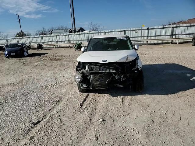 2020 Kia Soul - Image 12