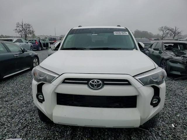 2023 Toyota 4Runner - Image 12