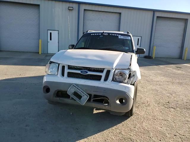 2004 Ford Explorer - Image 10
