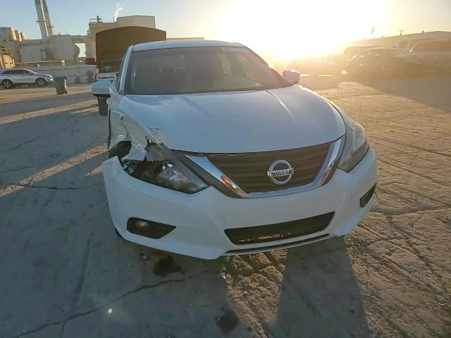 2016 Nissan Altima - Image 11