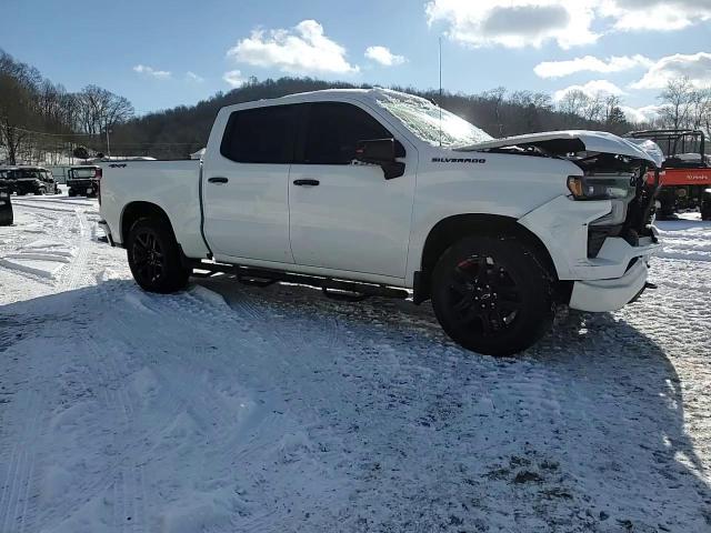 2023 Chevrolet Silverado - Image 11
