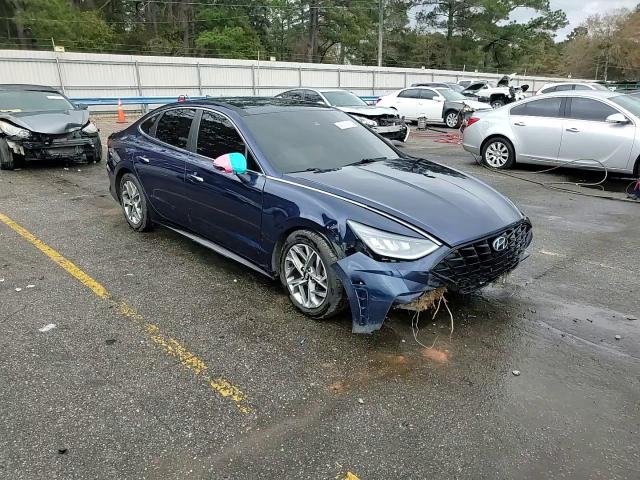 2022 Hyundai Sonata - Image 13