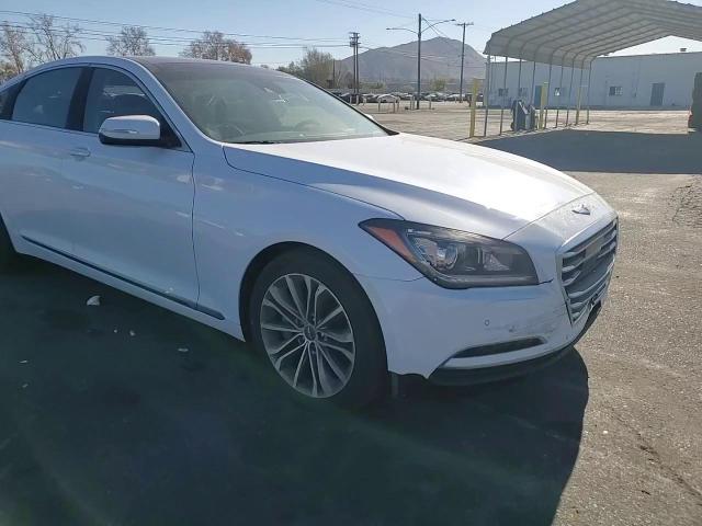 2015 Hyundai Genesis - Image 10