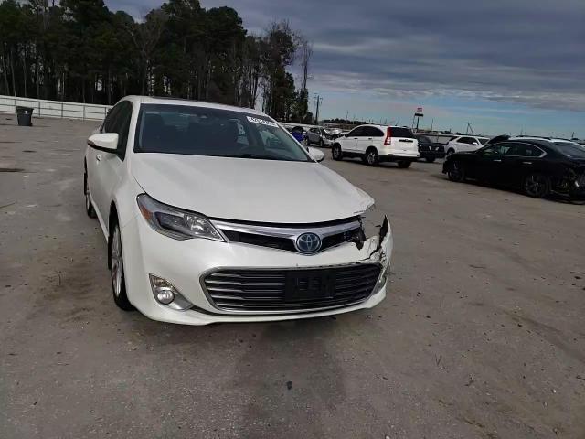 2013 Toyota Avalon - Image 11