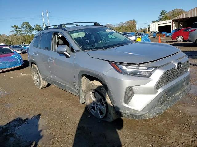 2022 Toyota RAV 4 - Image 12