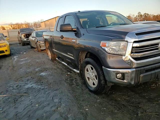 2017 Toyota Tundra - Image 13