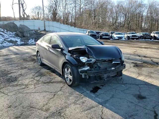 2013 Hyundai Elantra - Image 11