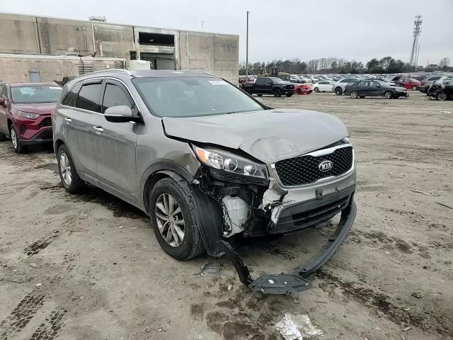 2018 Kia Sorento - Image 12