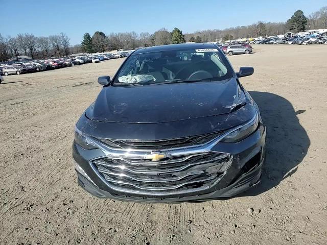 2019 Chevrolet Malibu - Image 10