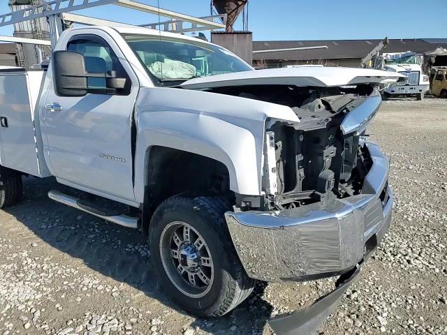 2016 Chevrolet Silverado - Image 10