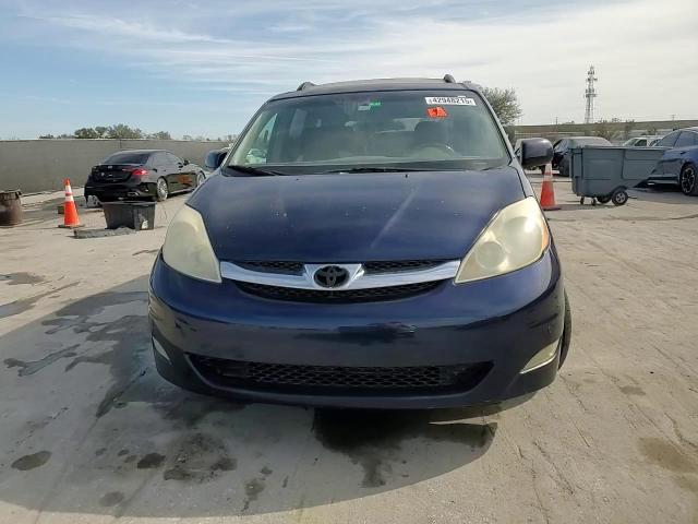 2007 Toyota Sienna - Image 14