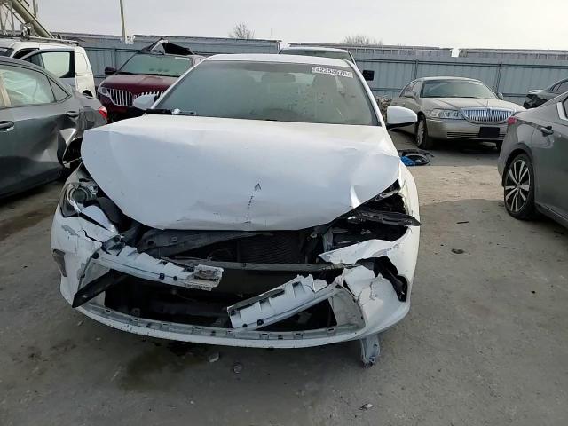 2016 Toyota Camry - Image 11