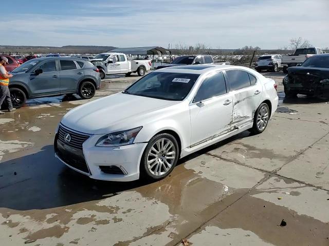 2014 Lexus LS - Image 14