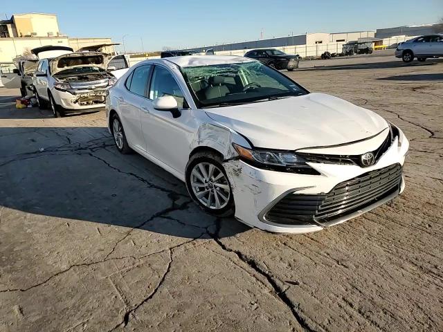 2021 Toyota Camry - Image 10