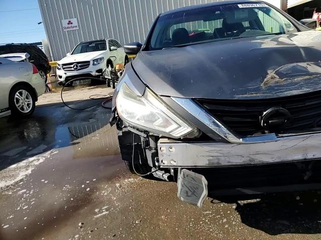 2016 Nissan Altima - Image 13