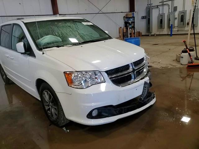 2017 Dodge Caravan - Image 15