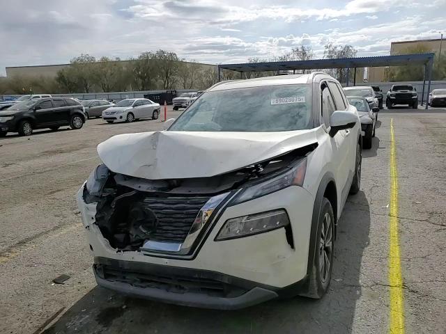 2021 Nissan Rogue - Image 11