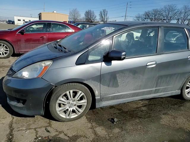 2011 Honda Fit - Image 11
