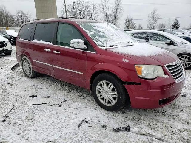 2010 Chrysler Town & Country - Image 12