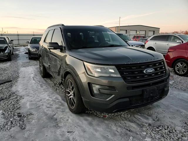 2016 Ford Explorer - Image 12