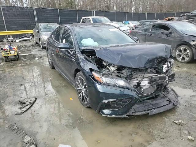 2021 Toyota Camry - Image 10