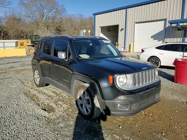 2018 Jeep Renegade - Image 12