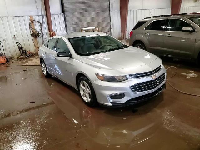 2018 Chevrolet Malibu - Image 13