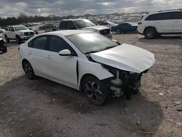 2021 Kia Forte - Image 10