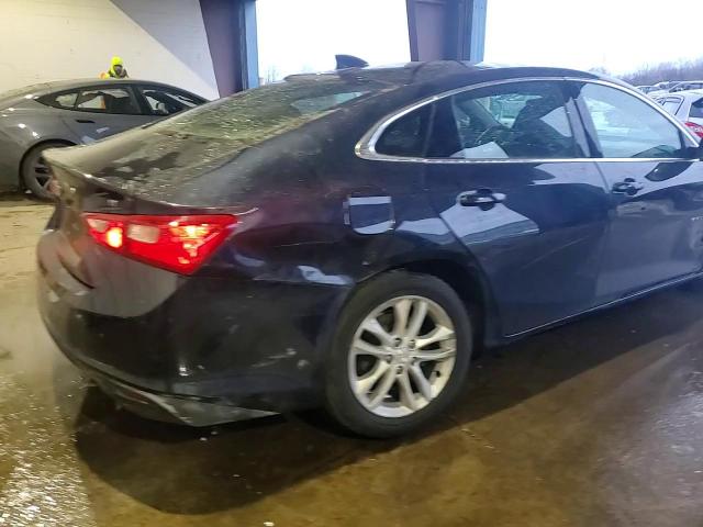 2017 Chevrolet Malibu - Image 13