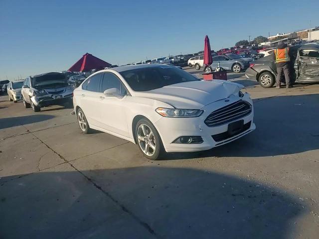 2016 Ford Fusion - Image 13
