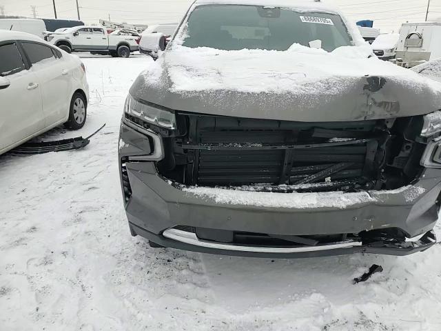 2021 Chevrolet Suburban - Image 12