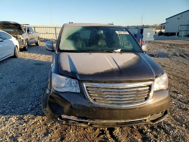 2015 Chrysler Town & Country - Image 11